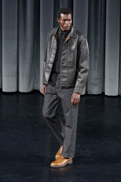 Look 29